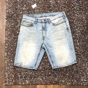 Levi shorts size 34 waist .. good condition